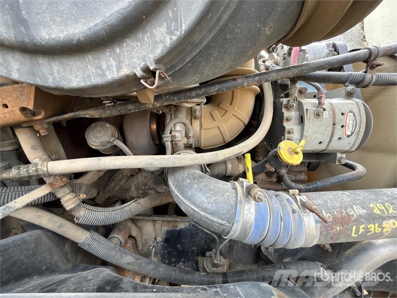 Freightliner 6x4 T/A Sleeper Truck Tractor Tractor Units
