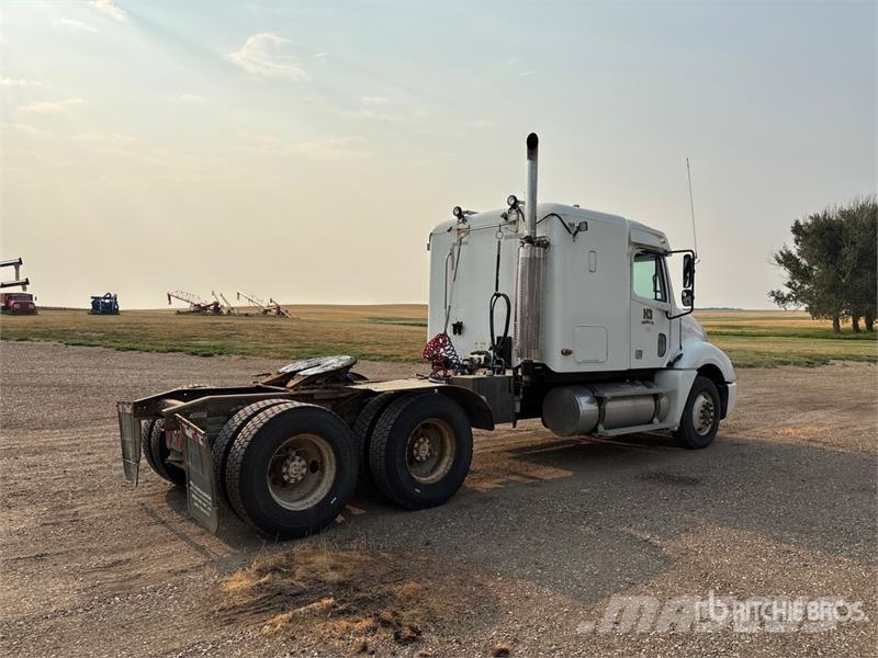 Freightliner 6x4 T/A Sleeper Truck Tractor Tractor Units