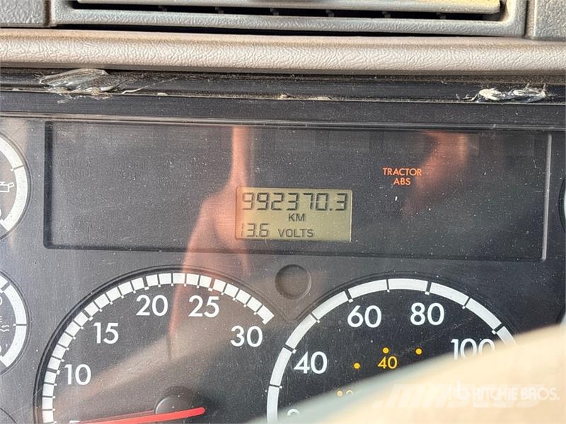 Freightliner 6x4 T/A Sleeper Truck Tractor Tractor Units