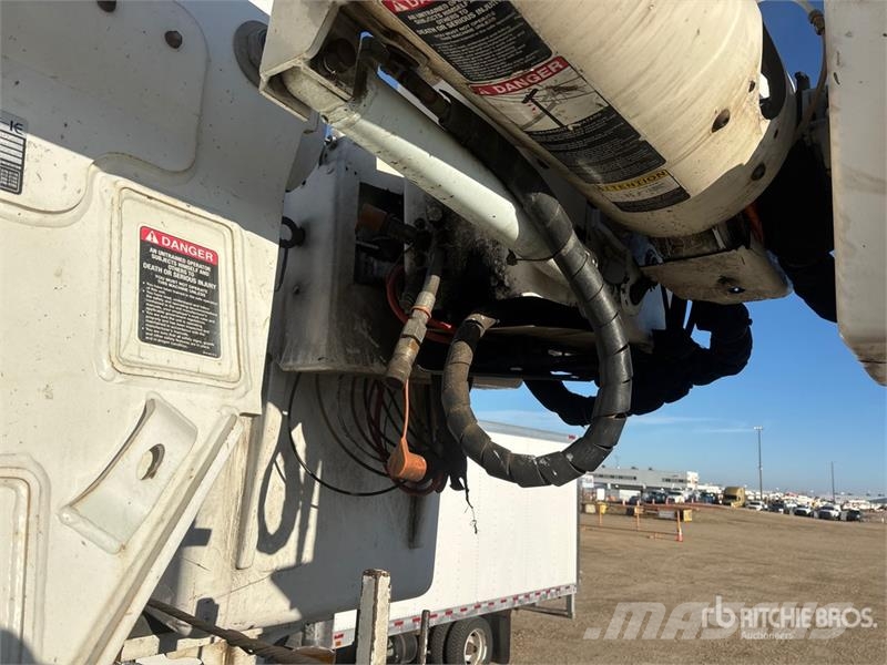 Freightliner AM650 50 ft on Freightliner Fl80 6x4 Bucket Truck Autoplošiny