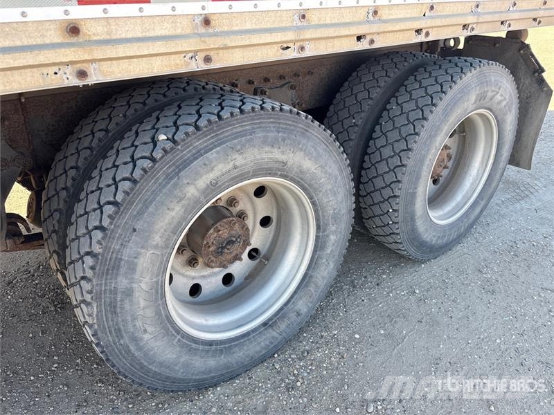 Freightliner Argosy 6x4 Mixing System Van Truck Bakwagens met gesloten opbouw