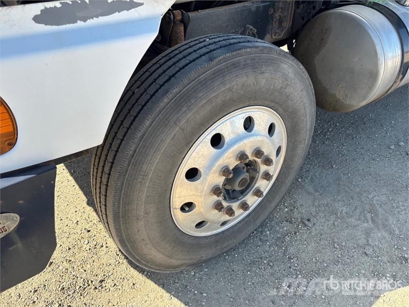 Freightliner Argosy 6x4 Mixing System Van Truck Bakwagens met gesloten opbouw