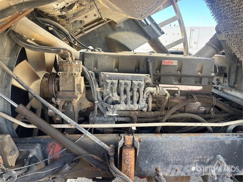 Freightliner Argosy 6x4 Mixing System Van Truck Bakwagens met gesloten opbouw