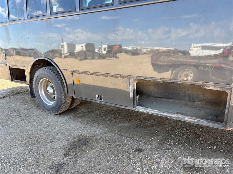 Freightliner B2 Mini-bus