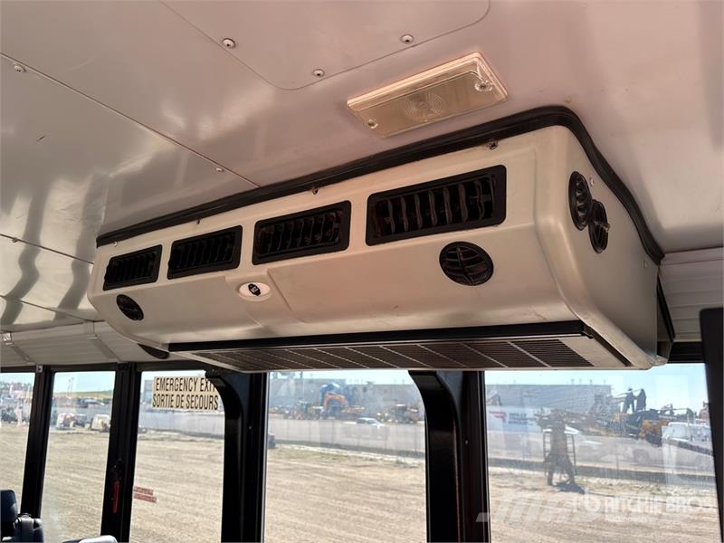 Freightliner B2 Mini-bus