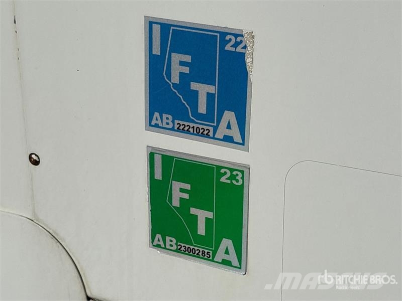Freightliner B2 Mini bus
