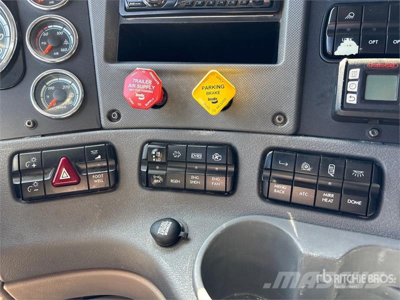 Freightliner Cascadia 113 Truck Tractor Units