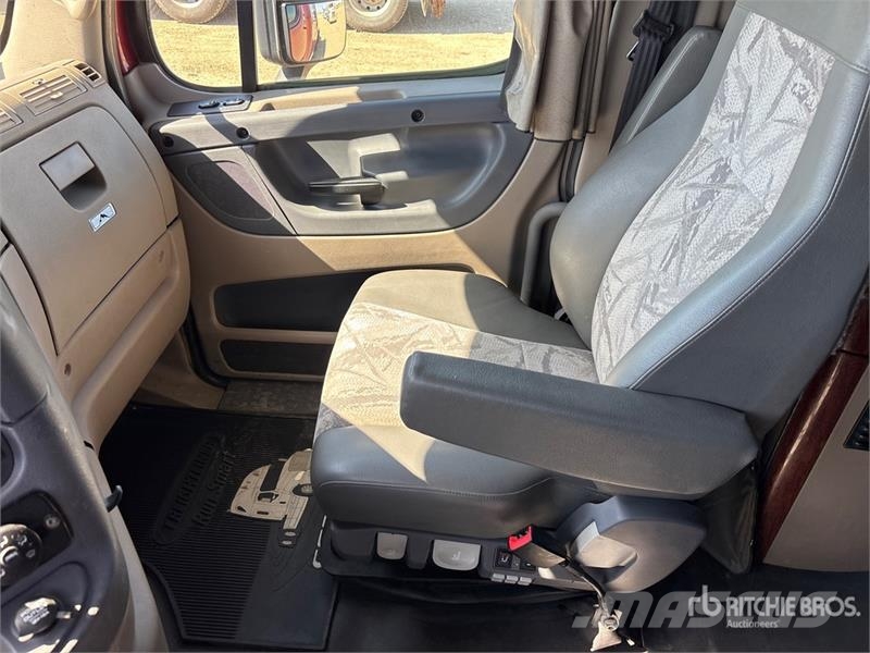Freightliner Cascadia 113 Truck Tractor Units