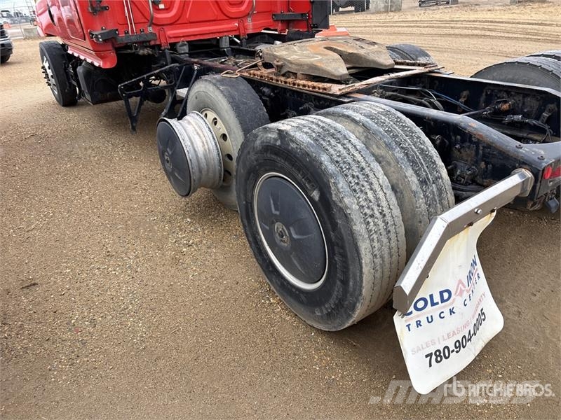 Freightliner Cascadia 126 6x4 T/A Sleeper Truck Tractor (Inoper Truck Tractor Units