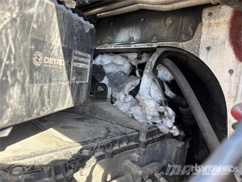 Freightliner Cascadia 126 6x4 T/A Sleeper Truck Tractor Ciągniki siodłowe
