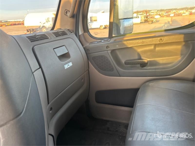 Freightliner Cascadia 125 Тягачі
