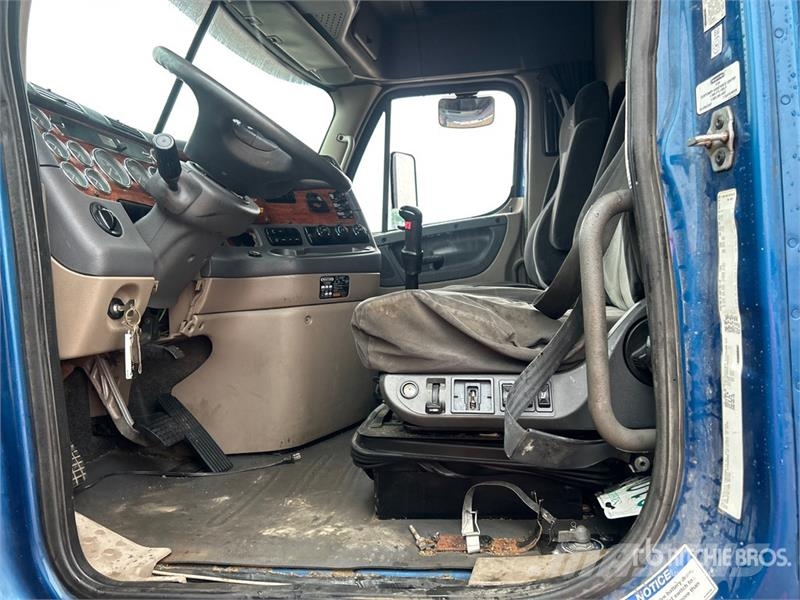 Freightliner Cascadia 125 6x4 T/A Sleeper Truck Tractor Motrici e Trattori Stradali
