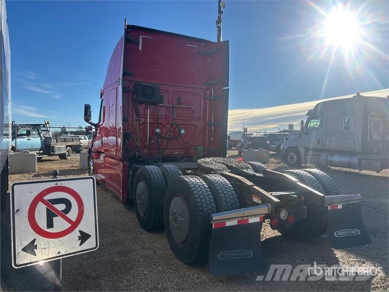 Freightliner Cascadia Electric 6x4 T/A Sleeper Truck Tractor (I Sattelzugmaschinen