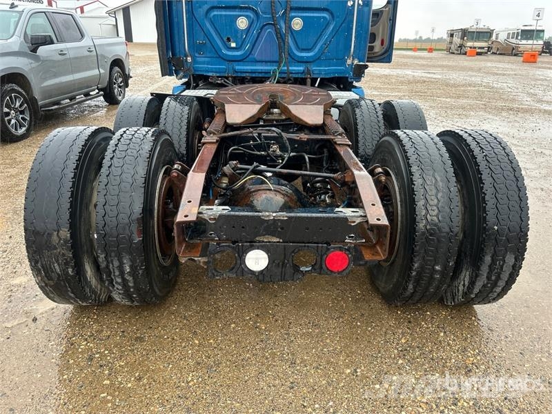 Freightliner Cascadia 125 6x4 T/A Sleeper Truck Tractor Motrici e Trattori Stradali