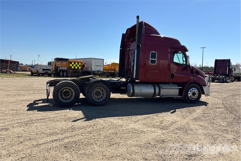 Freightliner Cascadia 113 Truck Tractor Units