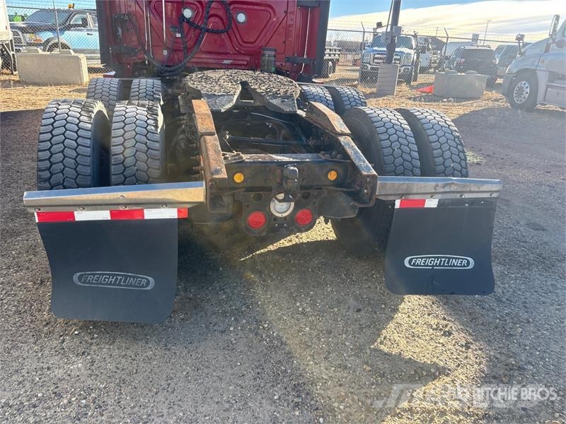 Freightliner Cascadia Electric 6x4 T/A Sleeper Truck Tractor (I Sattelzugmaschinen