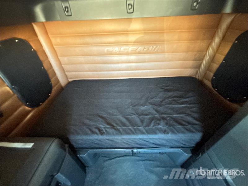 Freightliner Cascadia 126 Tractor Units