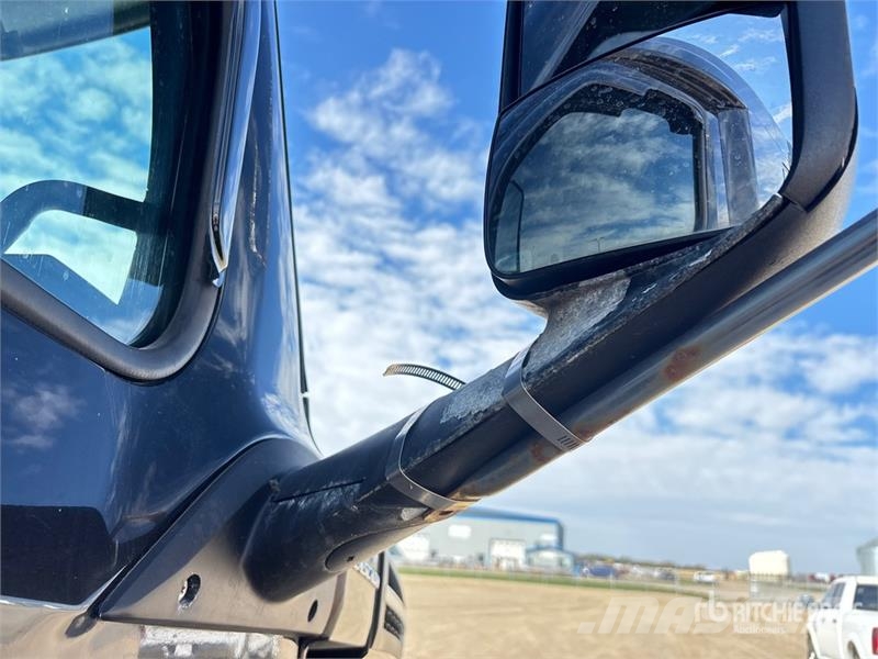 Freightliner Cascadia 126 6x4 T/A Sleeper Truck Tractor Τράκτορες