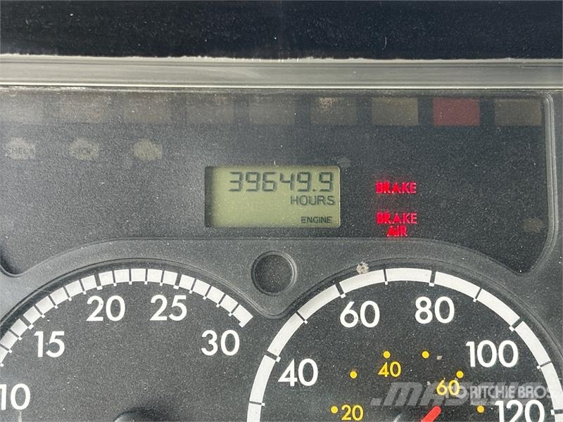 Freightliner Cascadia 125 6x4 T/A Sleeper Truck Tractor Седельные тягачи