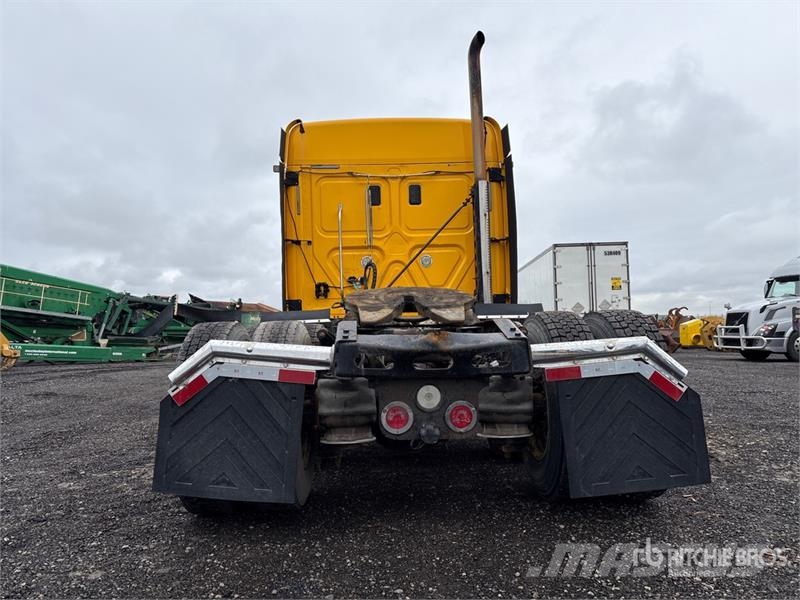 Freightliner Cascadia 125 6x4 T/A Sleeper Truck Tractor Tractor Units