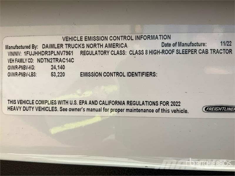 Freightliner Cascadia 6x4 T/A Sleeper Truck Tractor (Inoperable Седельные тягачи