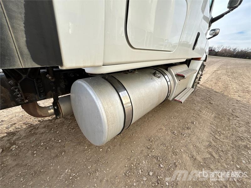 Freightliner Cascadia 126 T/A Sleeper Truck Tractor Cavalos mecânicos