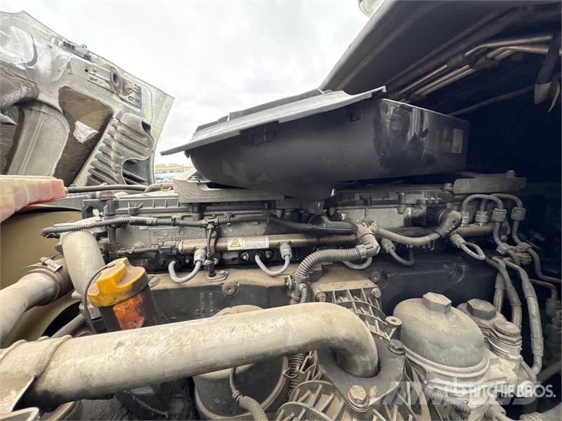 Freightliner Cascadia 125 6x4 T/A Sleeper Truck Tractor Sattelzugmaschinen