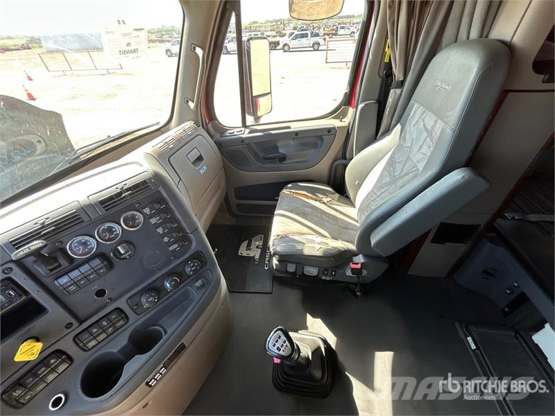 Freightliner Cascadia 113 Prime Movers