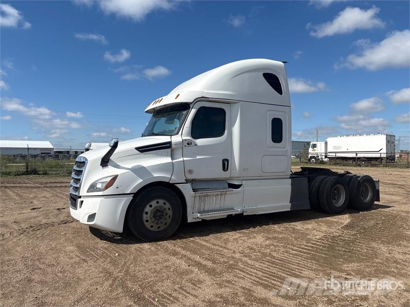 Freightliner Cascadia 126 6x4 T/A Sleeper Truck Tractor Autotractoare