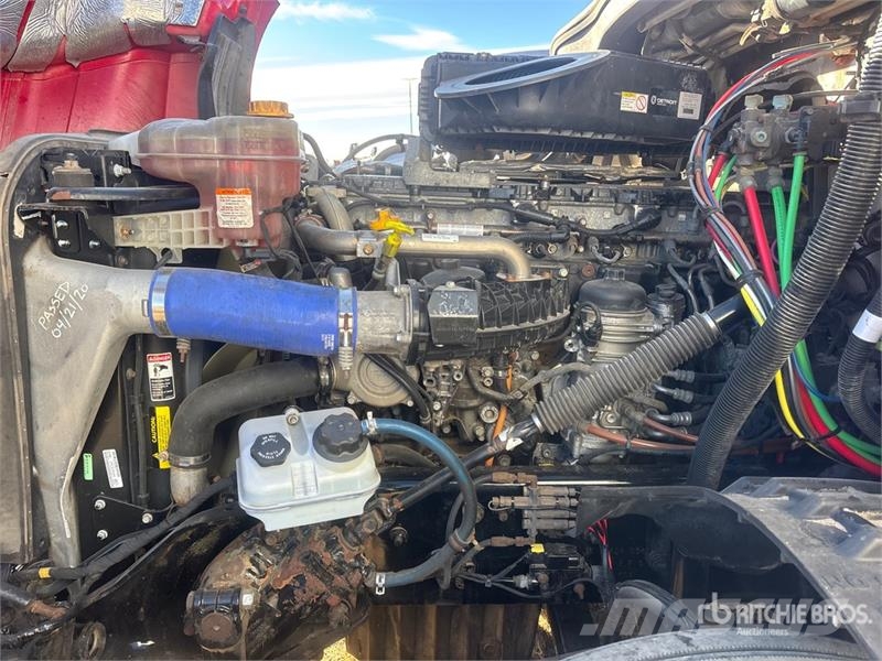 Freightliner Cascadia Electric 6x4 T/A Sleeper Truck Tractor (I Sattelzugmaschinen