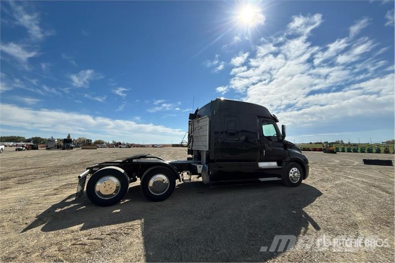 Freightliner Cascadia 126 6x4 T/A Sleeper Truck Tractor Τράκτορες