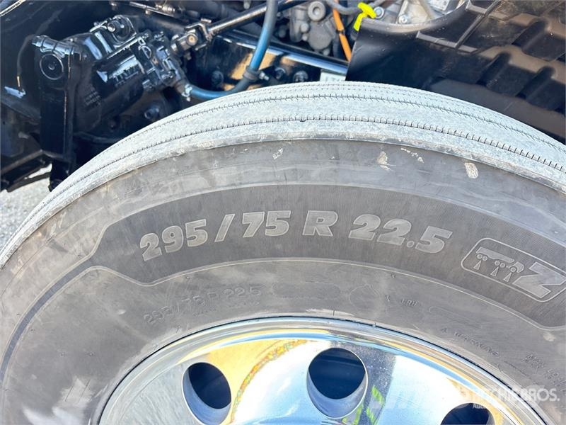 Freightliner Cascadia 126 Tractor Units