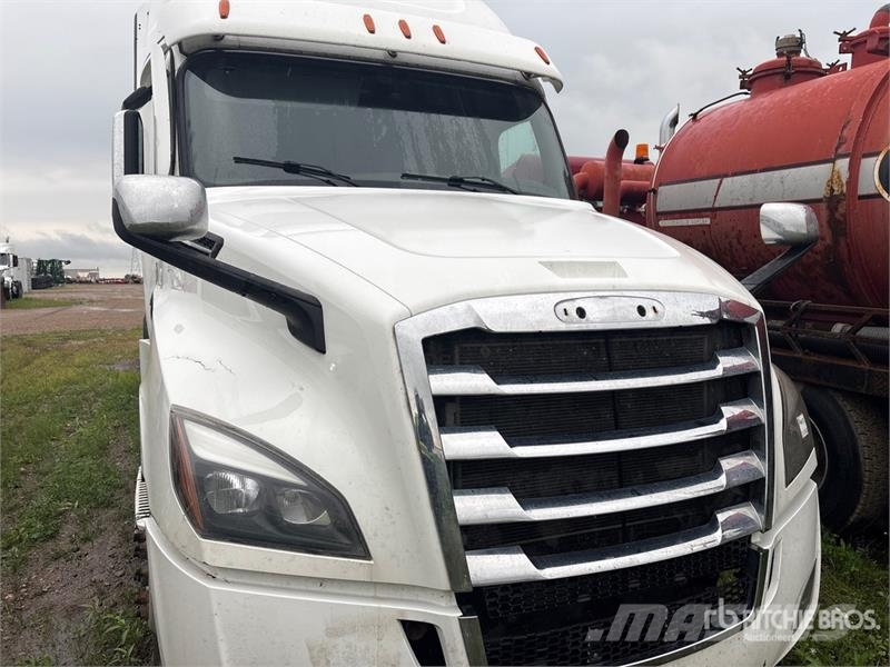 Freightliner Cascadia 126 6x4 T/A Sleeper Truck Tractor Autotractoare