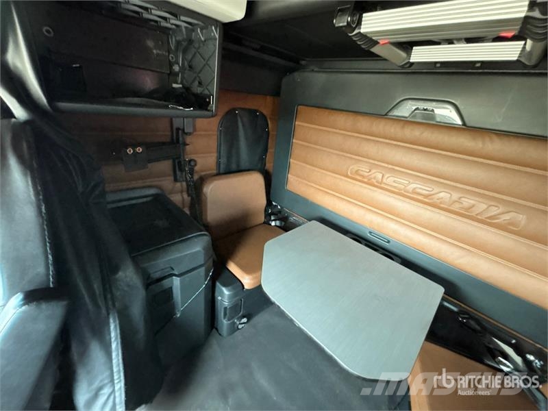 Freightliner Cascadia 126 6x4 T/A Sleeper Truck Tractor (Inoper Motrici e Trattori Stradali