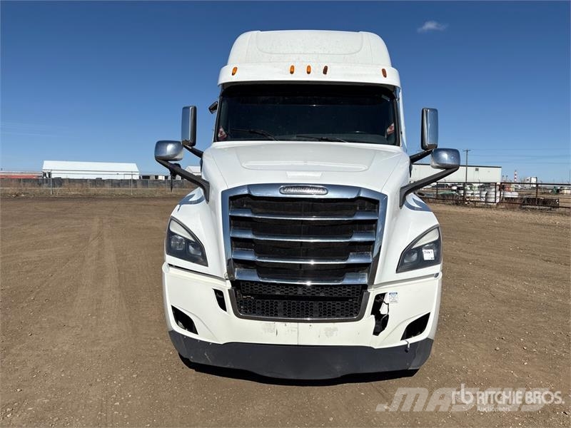 Freightliner Cascadia 113 Тягачі