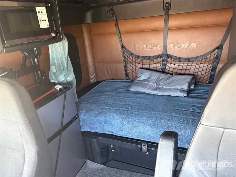 Freightliner Cascadia 113 Vilcēji