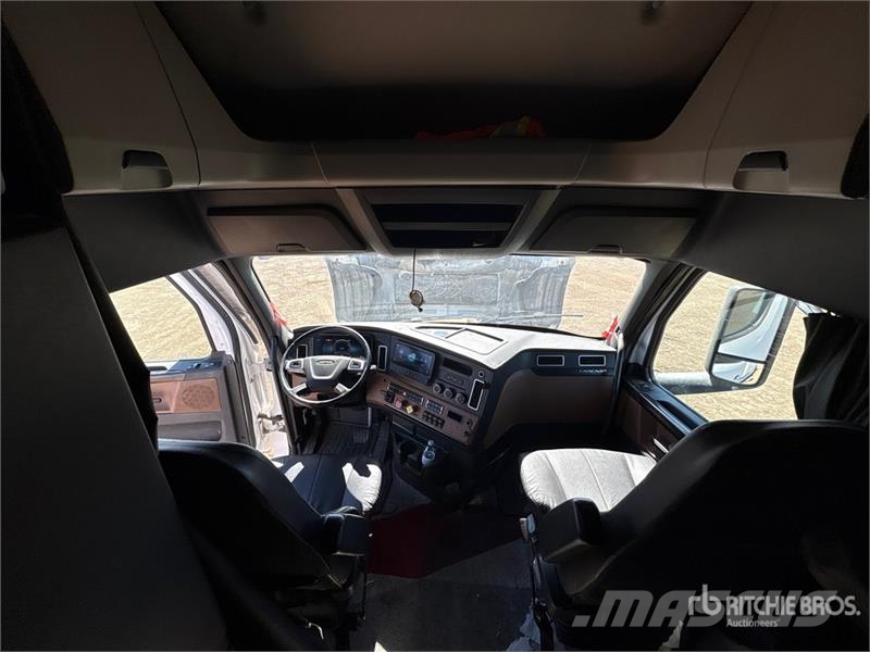 Freightliner Cascadia 113 Тягачі