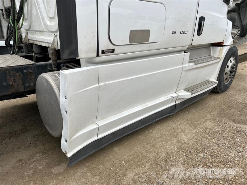 Freightliner Cascadia 126 6x4 T/A Sleeper Truck Tractor Truck Tractor Units