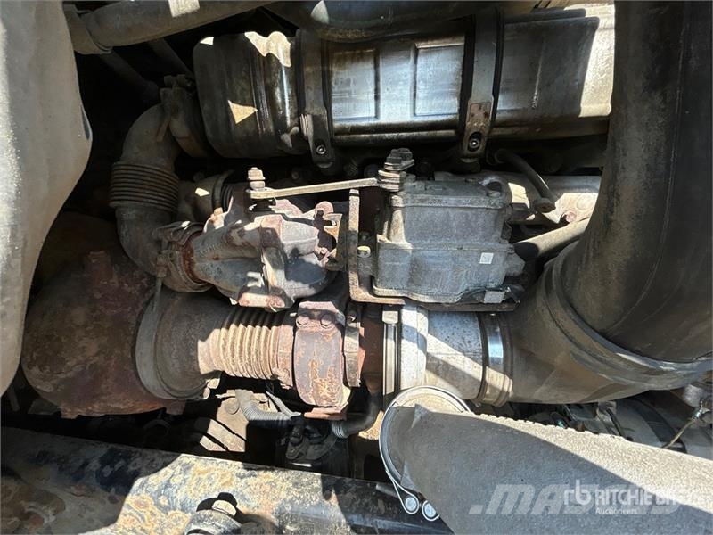 Freightliner Cascadia 125 6x4 T/A Sleeper Truck Tractor Седельные тягачи