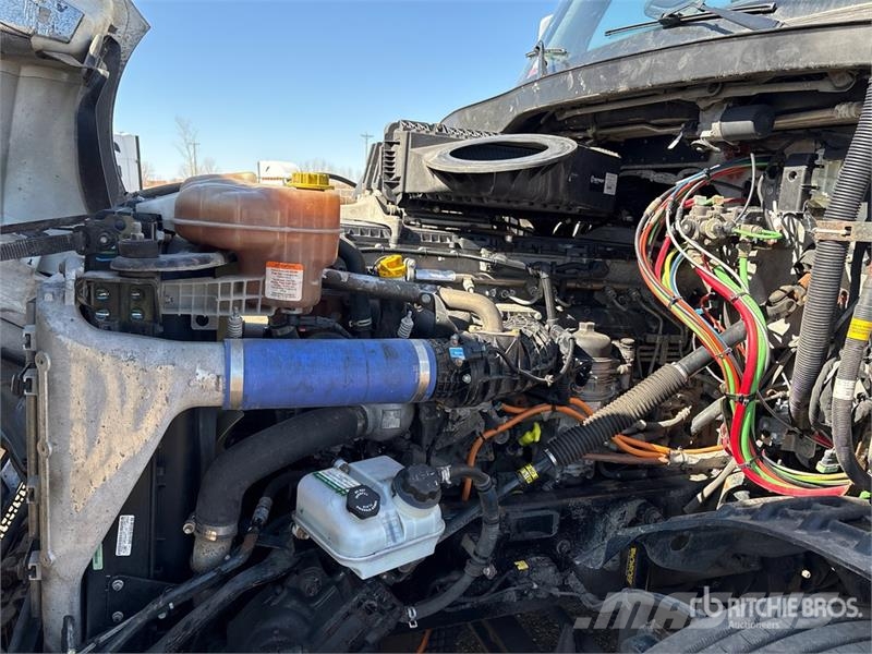 Freightliner Cascadia 113 Тягачі