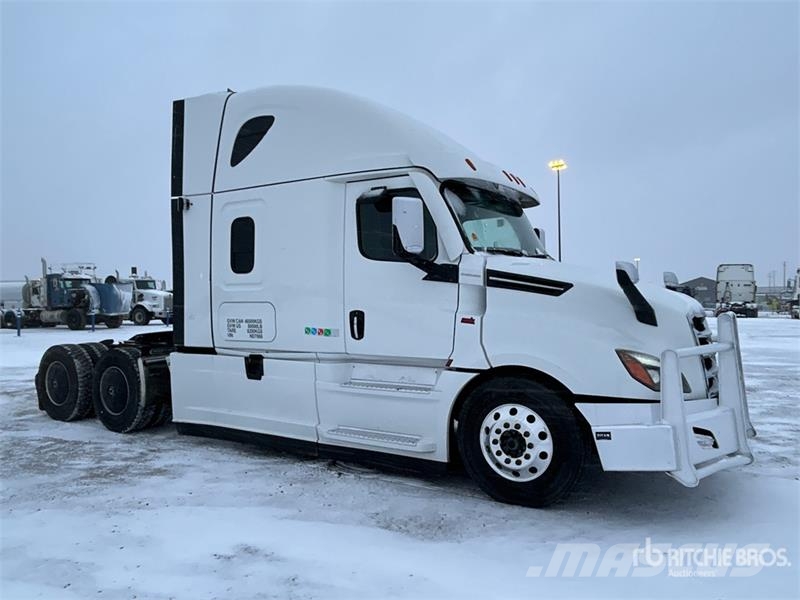 Freightliner Cascadia 126 6x4 T/A Sleeper Truck Tractor Naudoti vilkikai