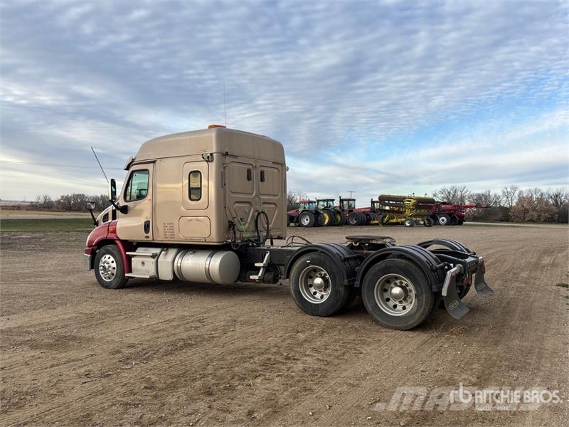 Freightliner Cascadia 113 Cavalos mecânicos