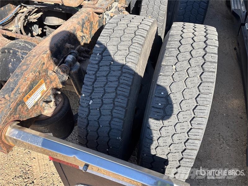 Freightliner Cascadia 126 6x4 T/A Sleeper Truck Tractor Motrici e Trattori Stradali