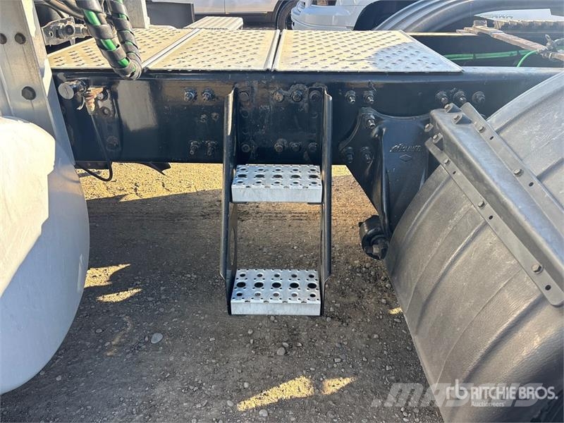 Freightliner Cascadia 126 Tractor Units