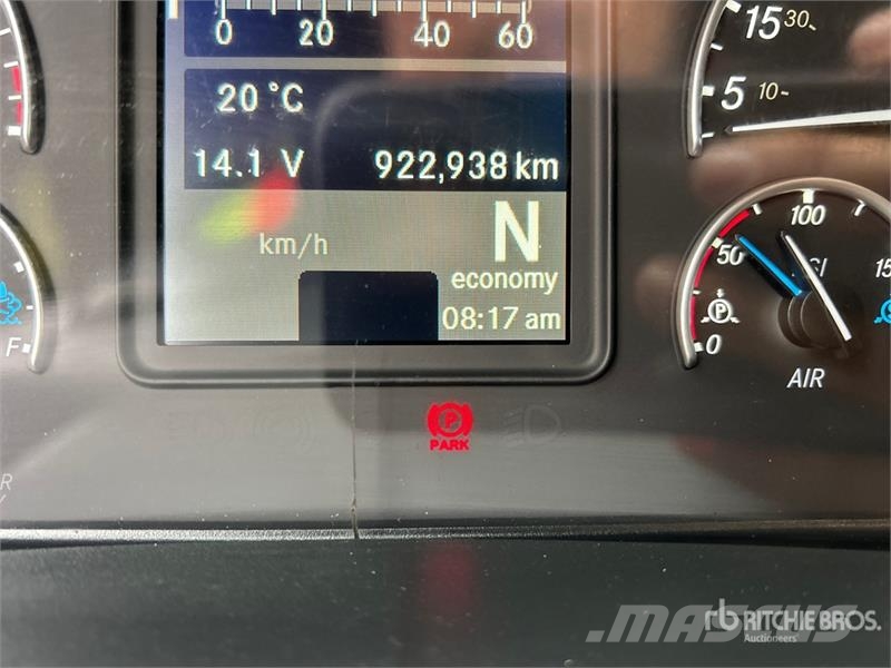 Freightliner Cascadia 126 Vetopöytäautot