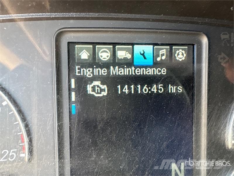 Freightliner Cascadia 126 6x4 T/A Sleeper Truck Tractor Autotractoare