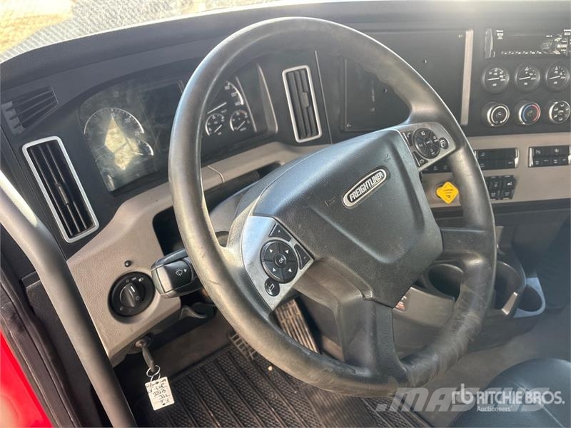 Freightliner Cascadia Electric 6x4 T/A Sleeper Truck Tractor (I Sattelzugmaschinen