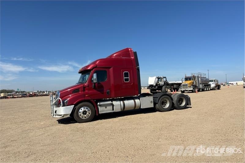 Freightliner Cascadia 113 Truck Tractor Units