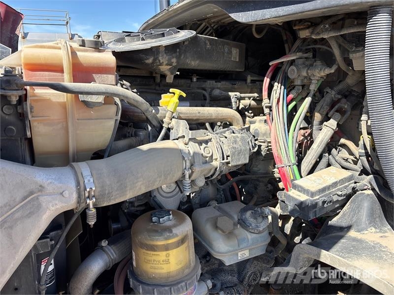 Freightliner Cascadia 113 Truck Tractor Units