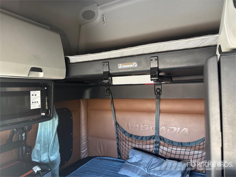 Freightliner Cascadia 113 Vilcēji